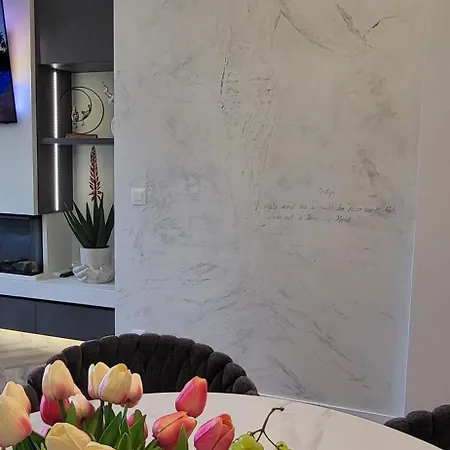 Ilaria, With A Royal Touch