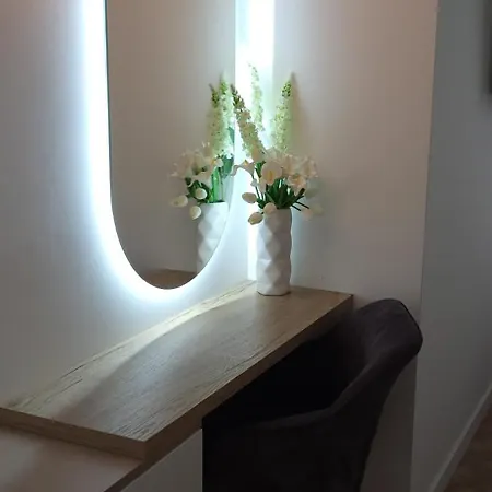 Ilaria, With A Royal Touch 奥帕提亚