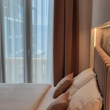 Ilaria, With A Royal Touch