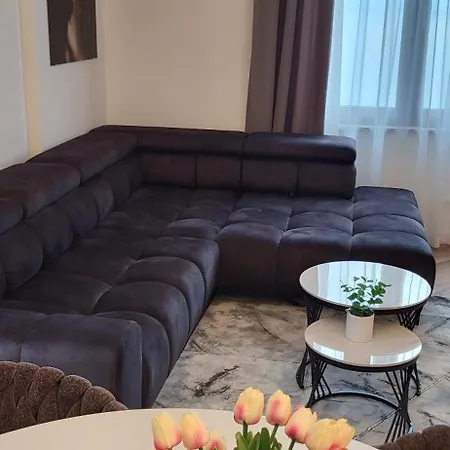 公寓 Ilaria, With A Royal Touch