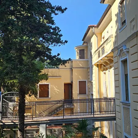 Ilaria, With A Royal Touch