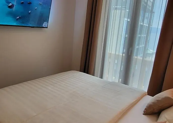 Ilaria, With A Royal Touch