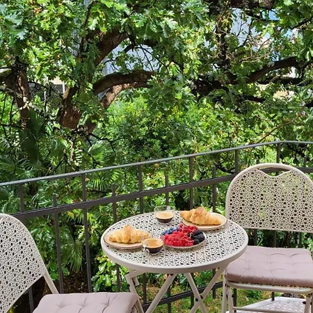 Ilaria, With A Royal Touch